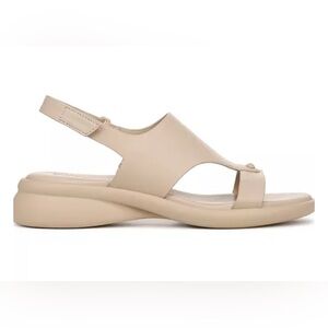 Naturalizer
Women's Lillian Round Toe Slingback Sandals